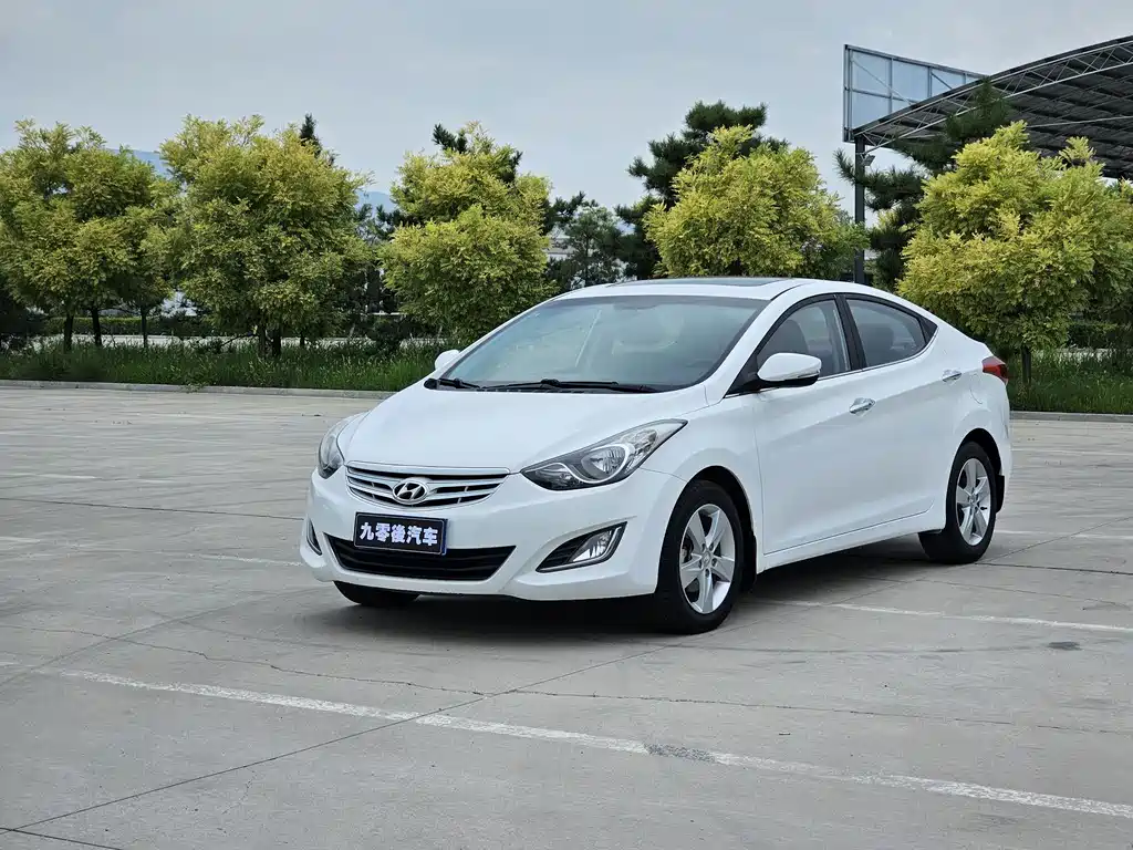 Hyundai Elantra 2013