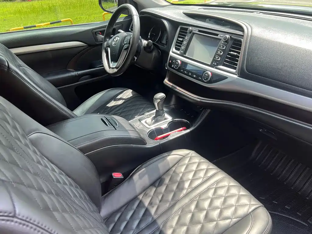 Toyota Highlander 2016 — фото 16