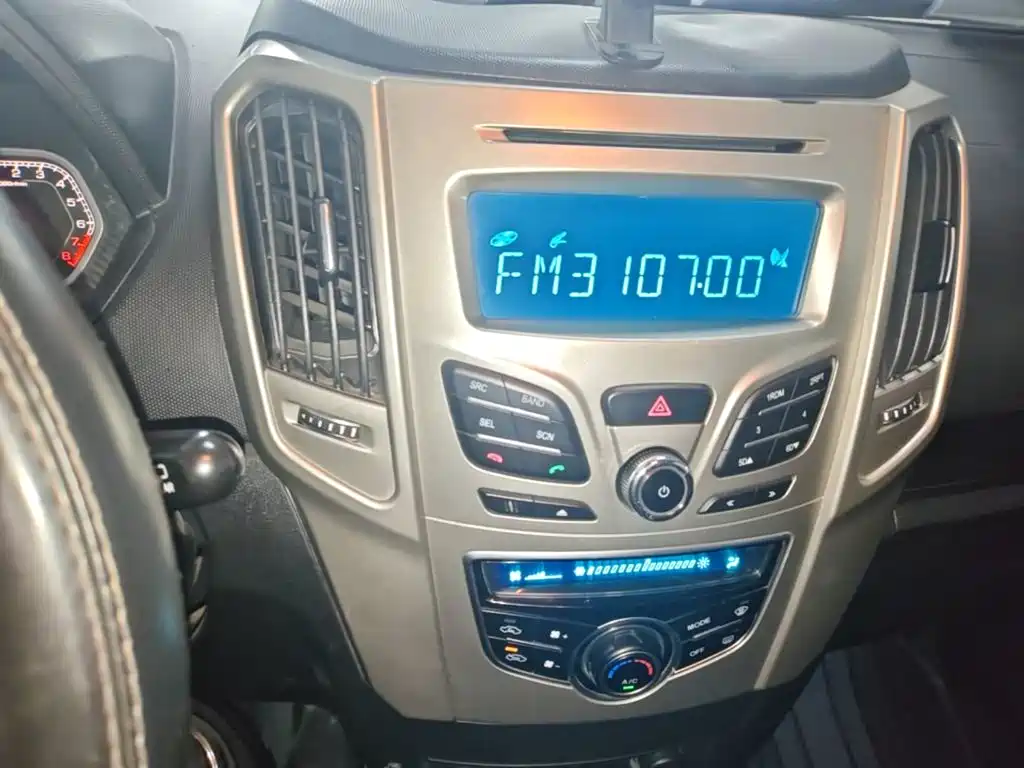 Haval H1 2016 — фото 13