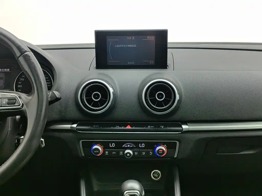 Audi A3 2015 — фото 12