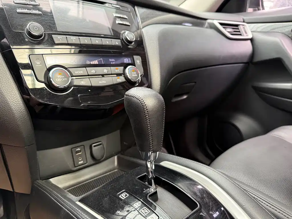 Nissan X-Trail 2016 — фото 13