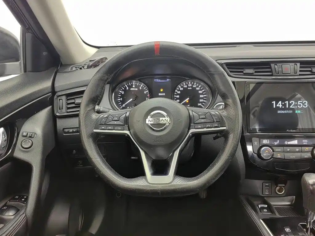 Nissan X-Trail 2018 — фото 11
