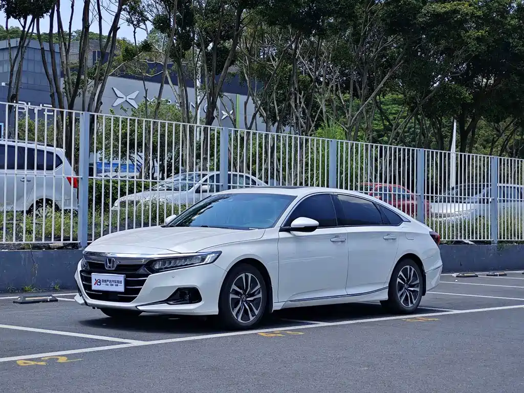 Honda Accord 2022 — фото 1