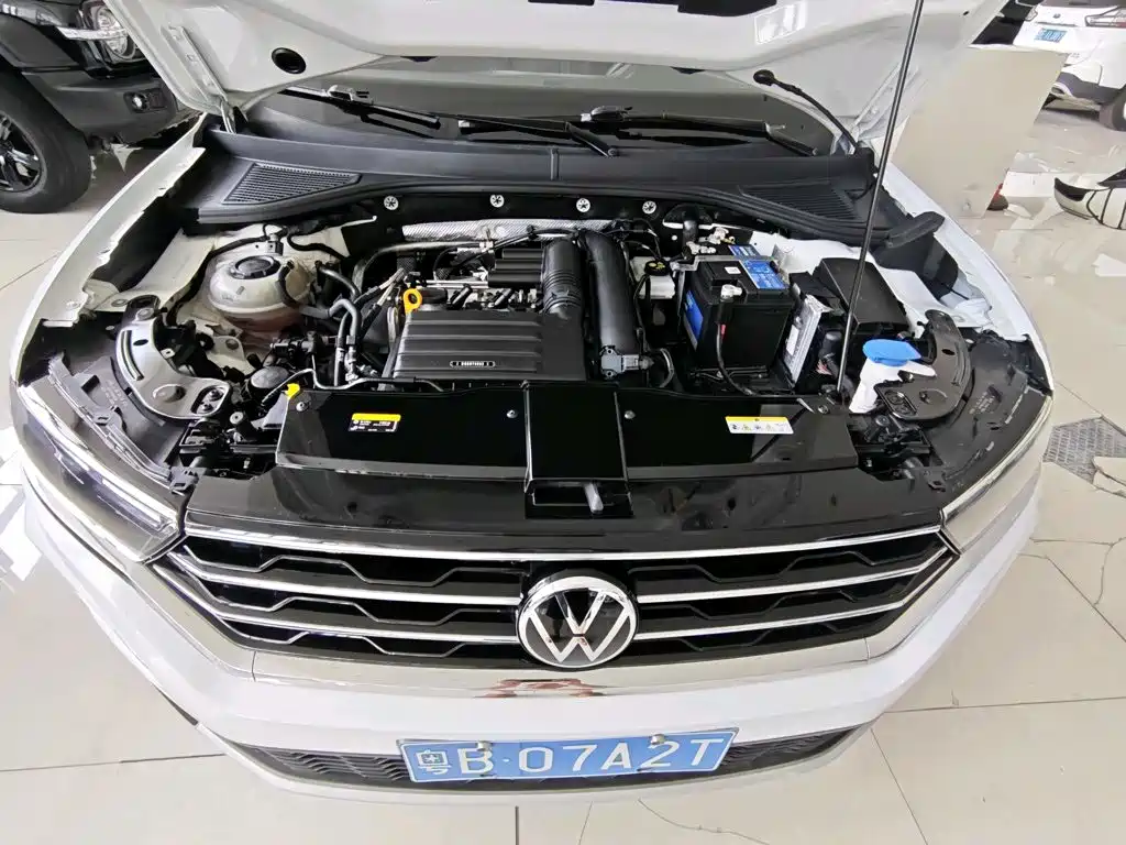 Volkswagen T-Roc 2023 — фото 15