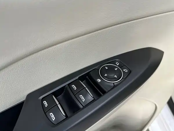 Buick GL8 2023