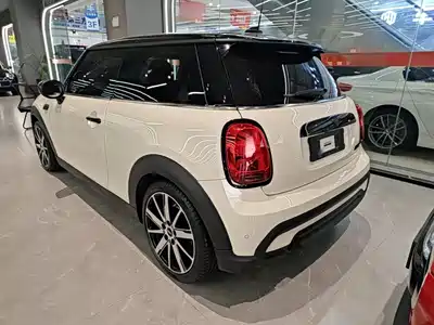 MINI MINI 2023