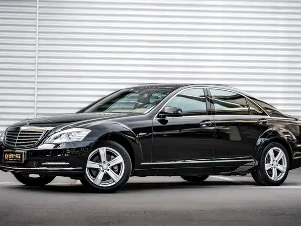 Mercedes-Benz S-Class 2010
