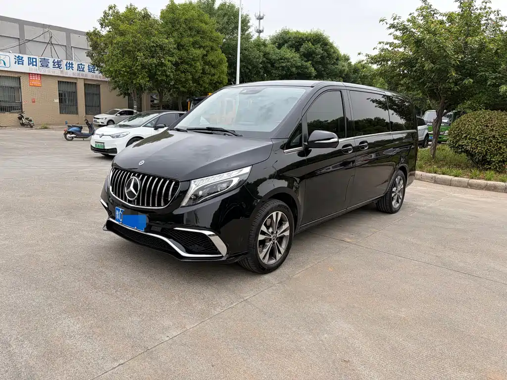 Mercedes-Benz V-Class 2020 — фото 1