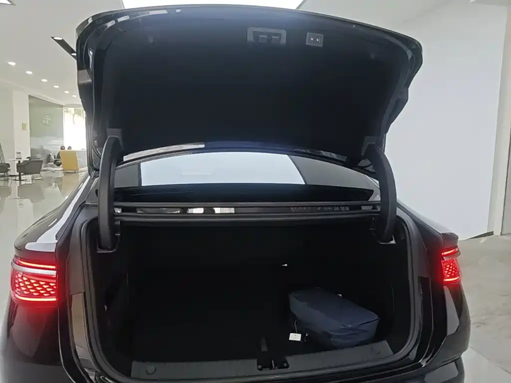BYD Seal 07 DM-i 2026 — фото 15