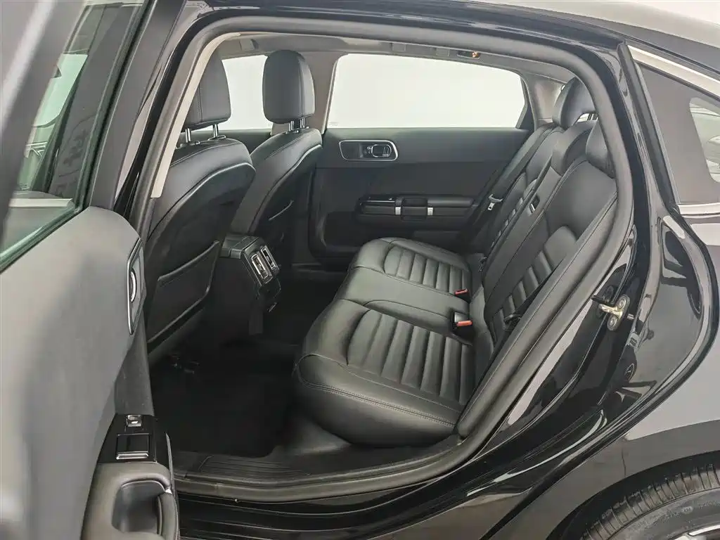 Citroen C6 2022 — фото 15