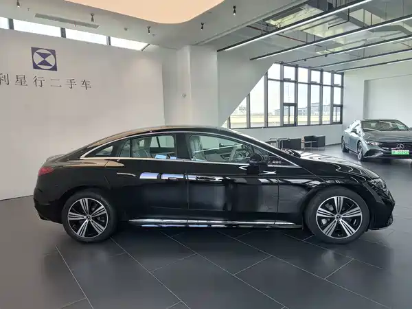 Mercedes-Benz EQE 2025