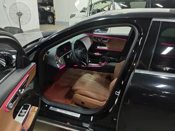Mercedes-Benz E-Class 2024