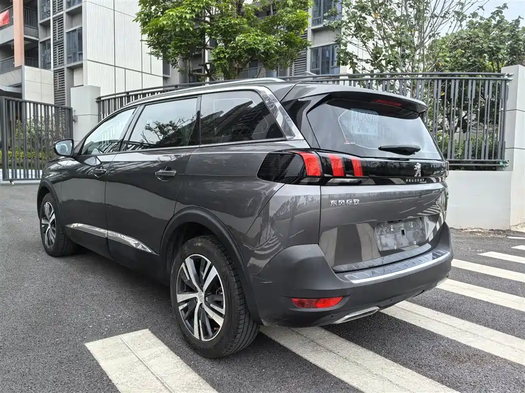 Peugeot 5008 2018 — фото 21