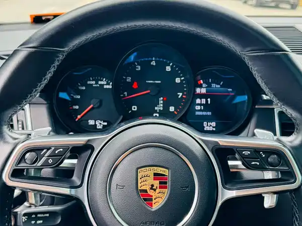 Porsche Macan 2016
