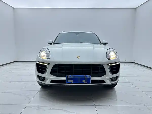Porsche Macan 2014