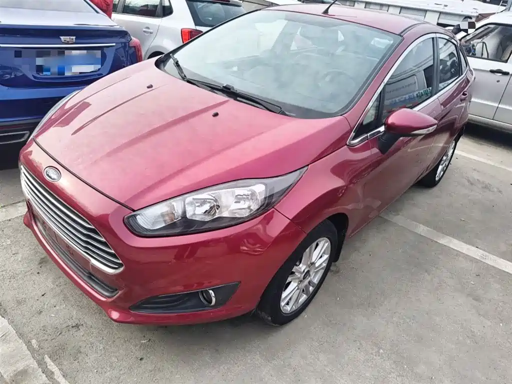 Ford Fiesta 2014 — фото 2