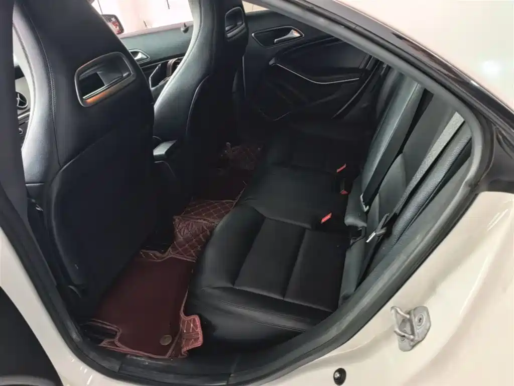 Mercedes-Benz CLA 2016 — фото 17