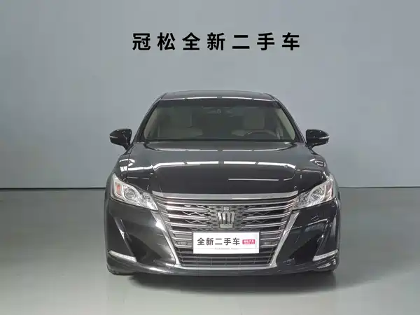 Toyota Crown 2017