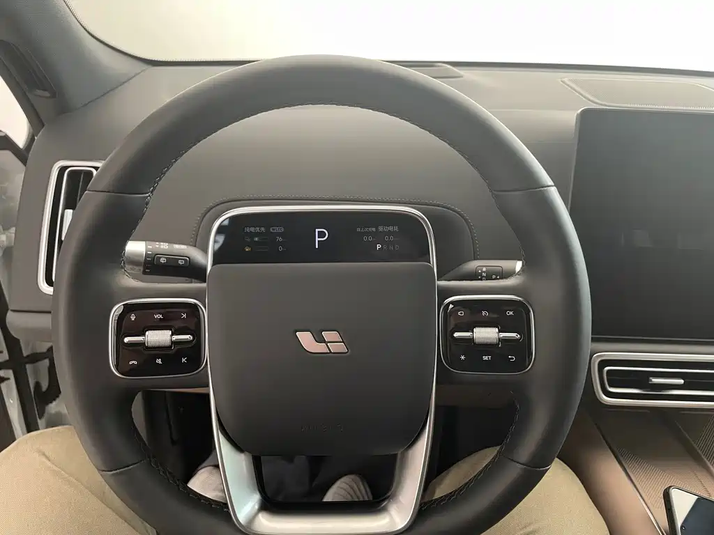 Li Auto L8 2025 — фото 16