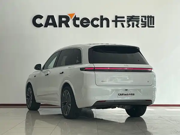 Li Auto L8 2025