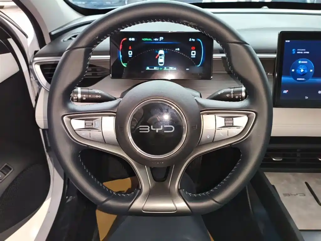 BYD Seal 05 DM-i 2025 — фото 11