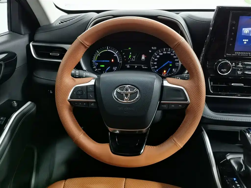 Toyota Highlander 2024 — фото 11