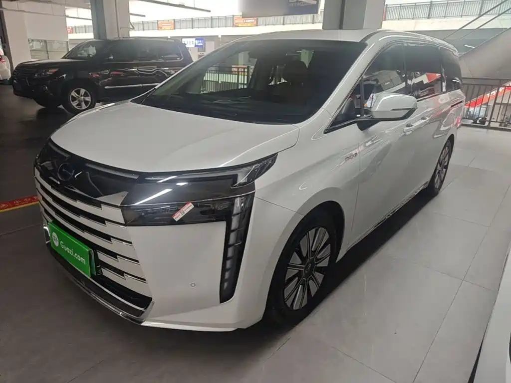 GAC Trumpchi E8 PHEV 2024 — фото 1