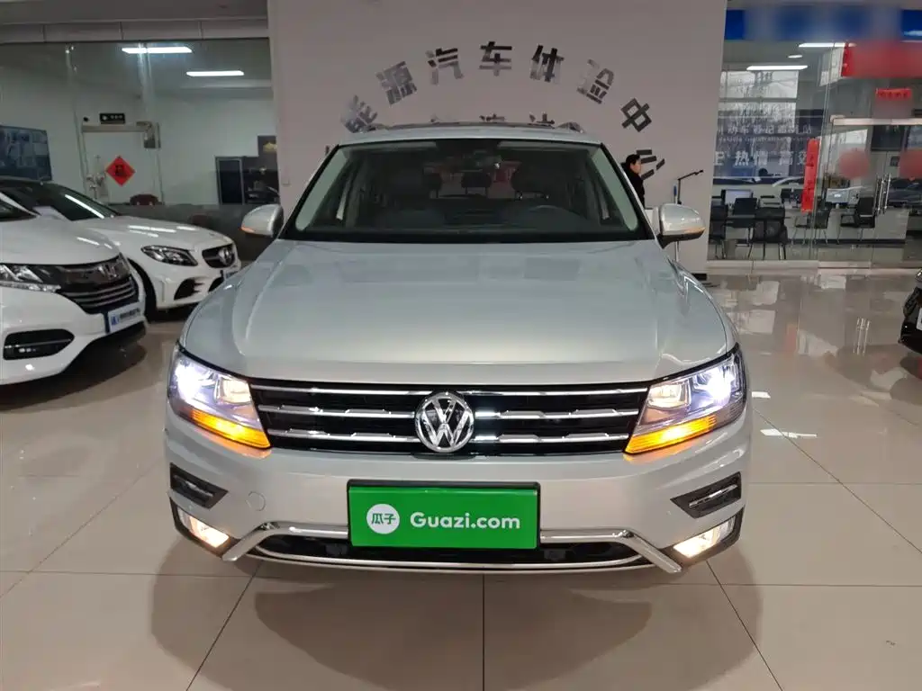 Volkswagen Tiguan L 2020 — фото 3