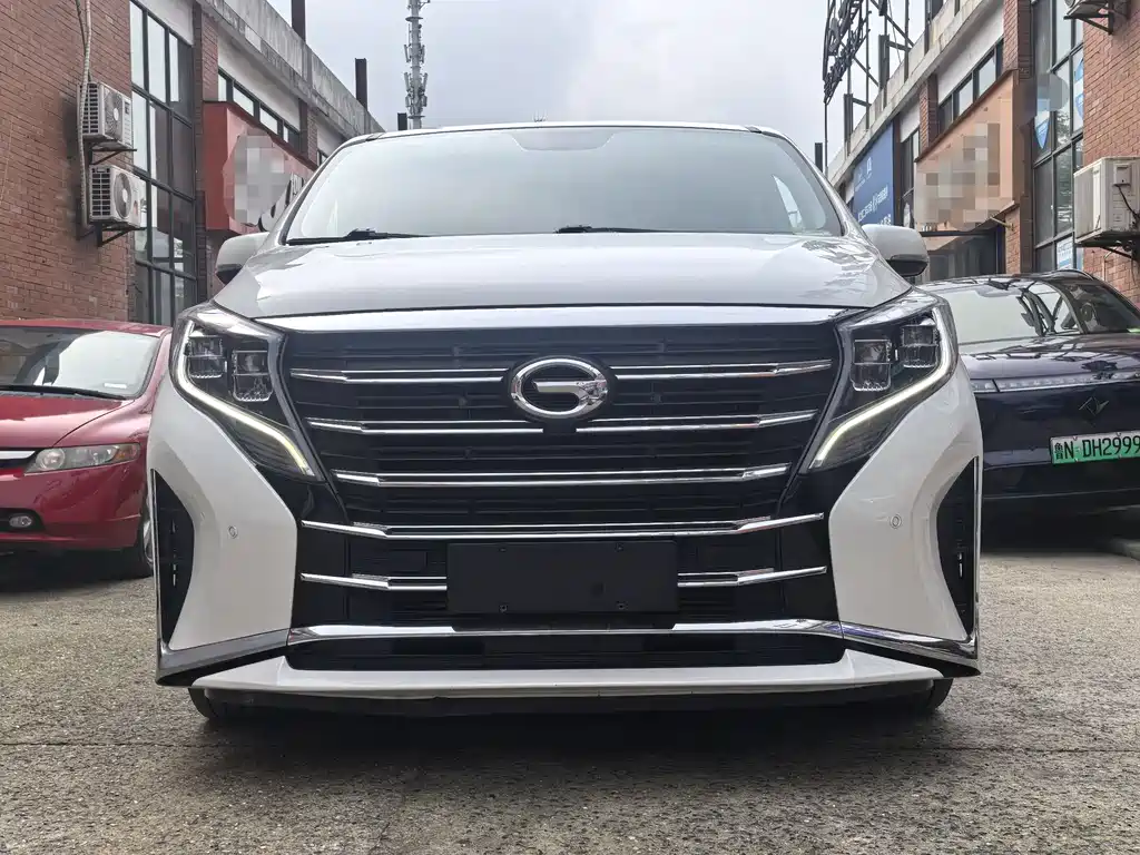 GAC Motor Trumpchi M8 2022 — фото 2