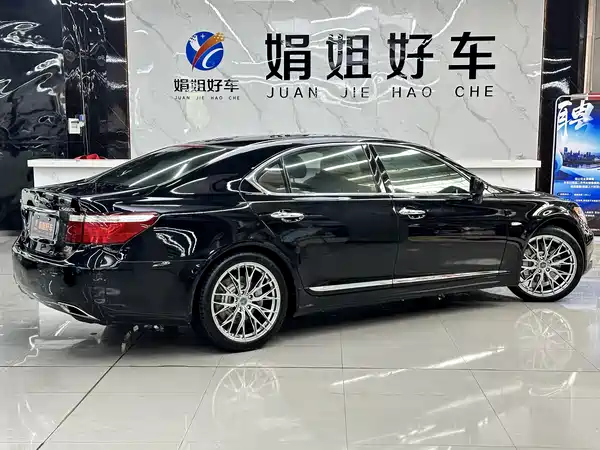 Lexus LS 2006