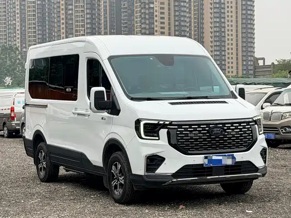 Ford Transit T8 2024