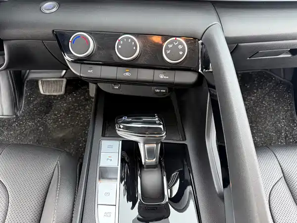 Hyundai Elantra 2024