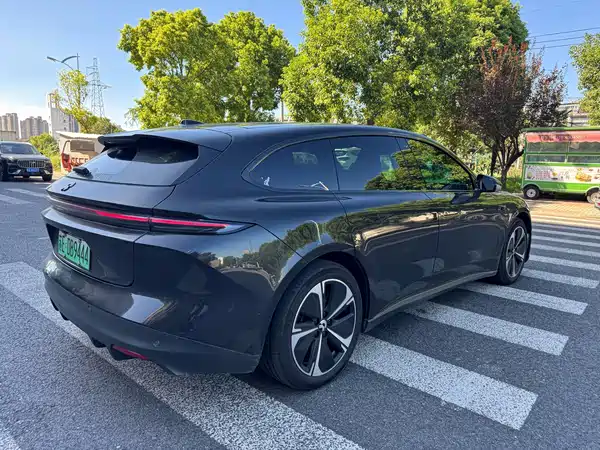 NIO ET5T 2024