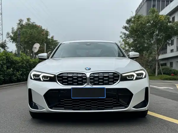 BMW 3 Series 2025
