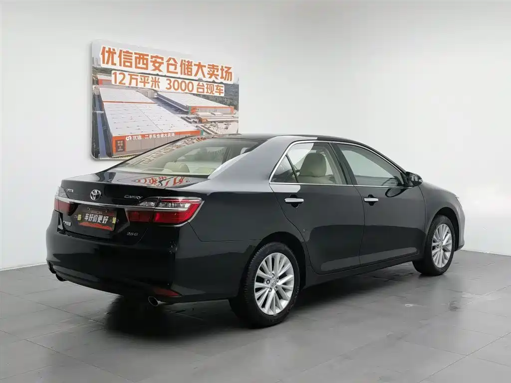 Toyota Camry 2015 — фото 2
