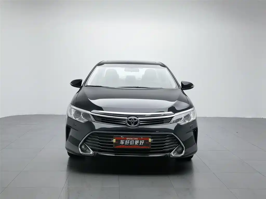Toyota Camry 2015 — фото 3