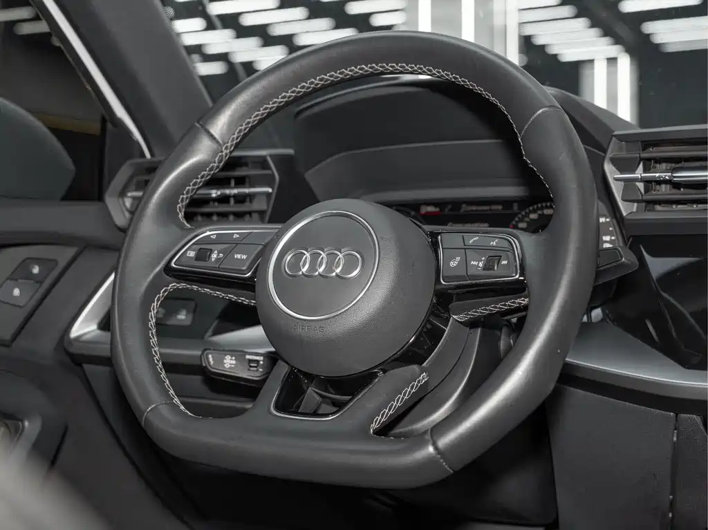 Audi A3 2023 — фото 4