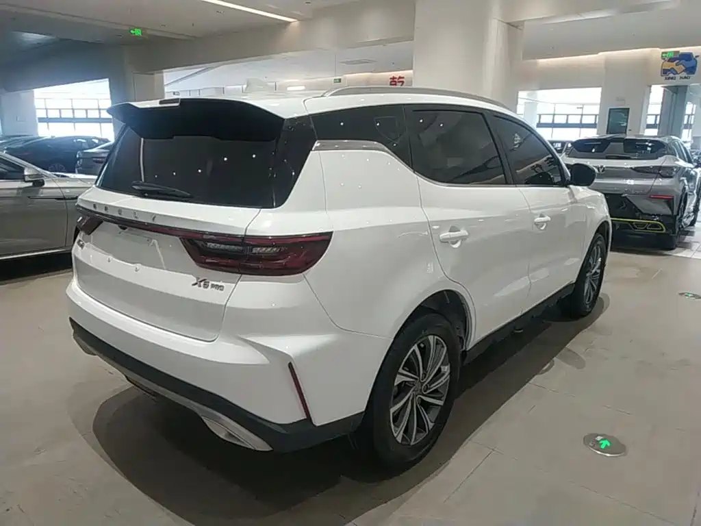 Geely Vision X6 2024