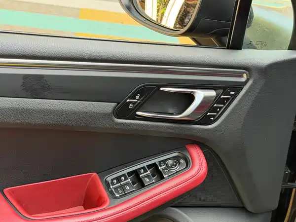 Porsche Macan 2020