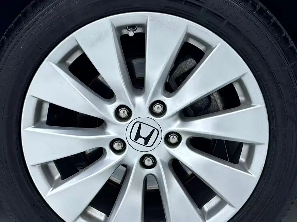 Honda Accord 2016 — фото 17