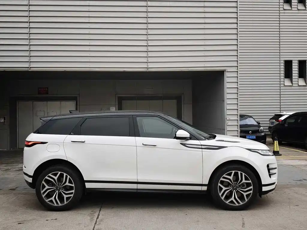 Land Rover Evoque 2024 — фото 8