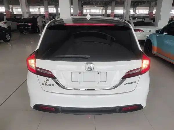 Honda Jade 2016