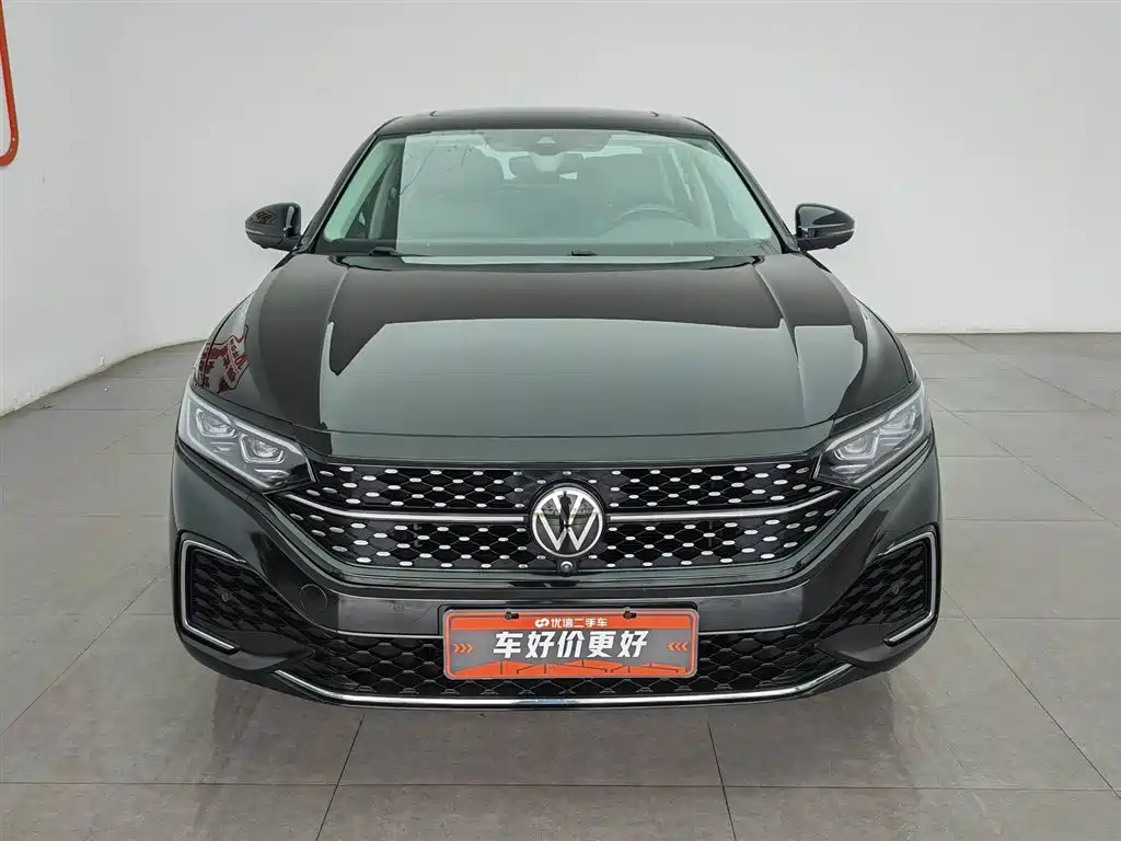 Volkswagen Passat 2022