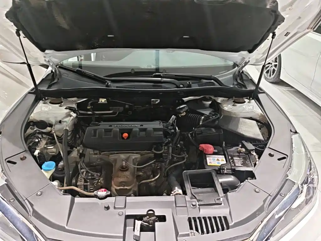 Honda Accord 2017 — фото 20