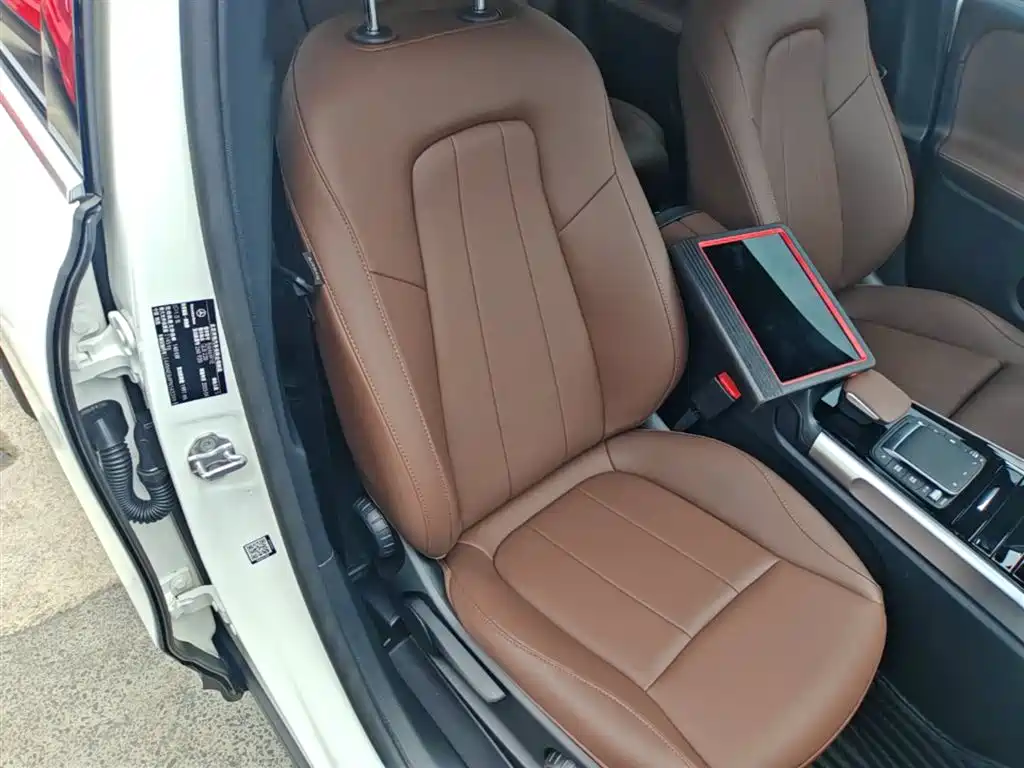 Mercedes-Benz GLB 2023 — фото 25