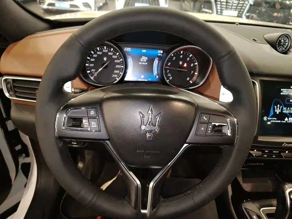 Maserati Levante 2017 — фото 7