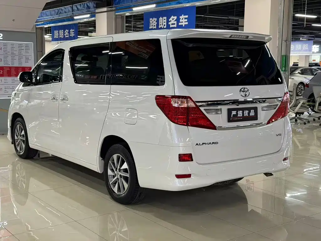 Toyota Alphard 2012 — фото 9