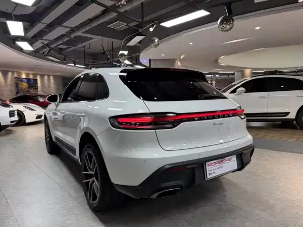 Porsche Macan 2023