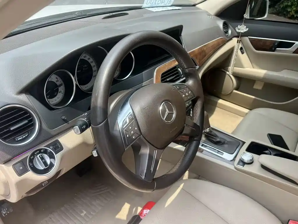Mercedes-Benz C-Class 2013 — фото 13