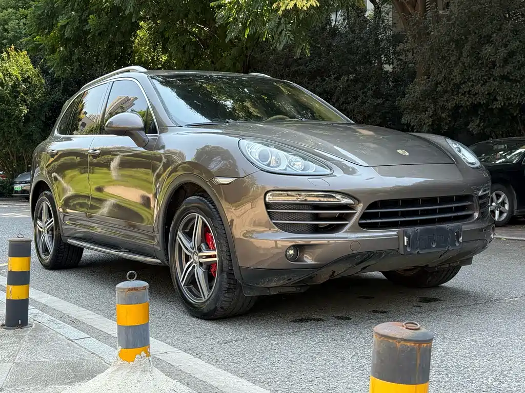Porsche Cayenne 2013 — фото 2